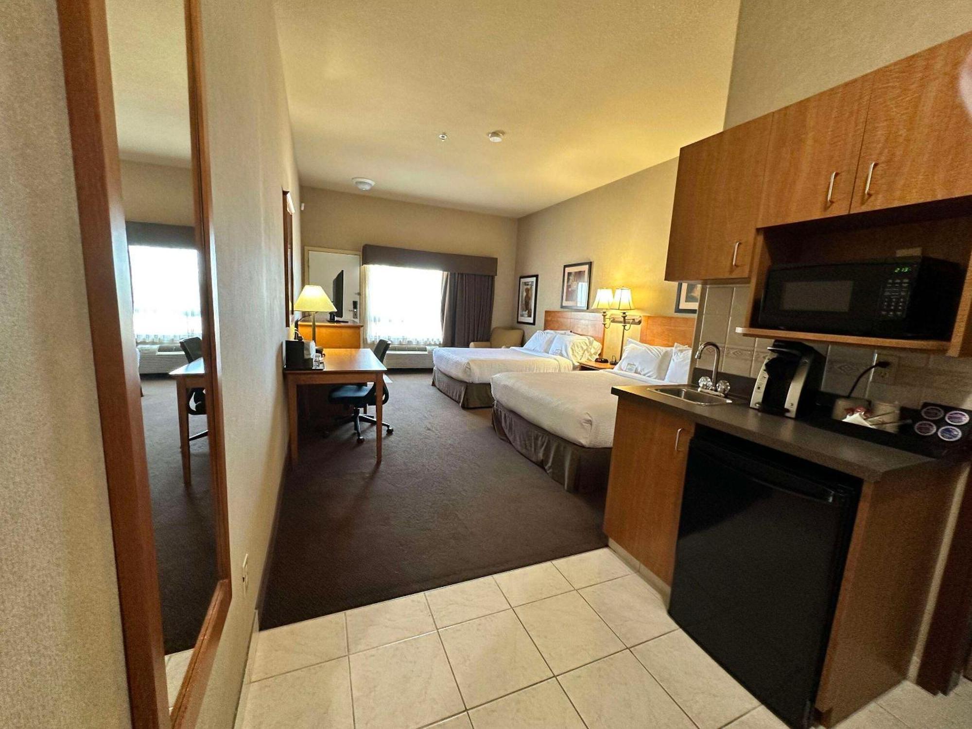Clarion Pointe Rimbey Exterior foto