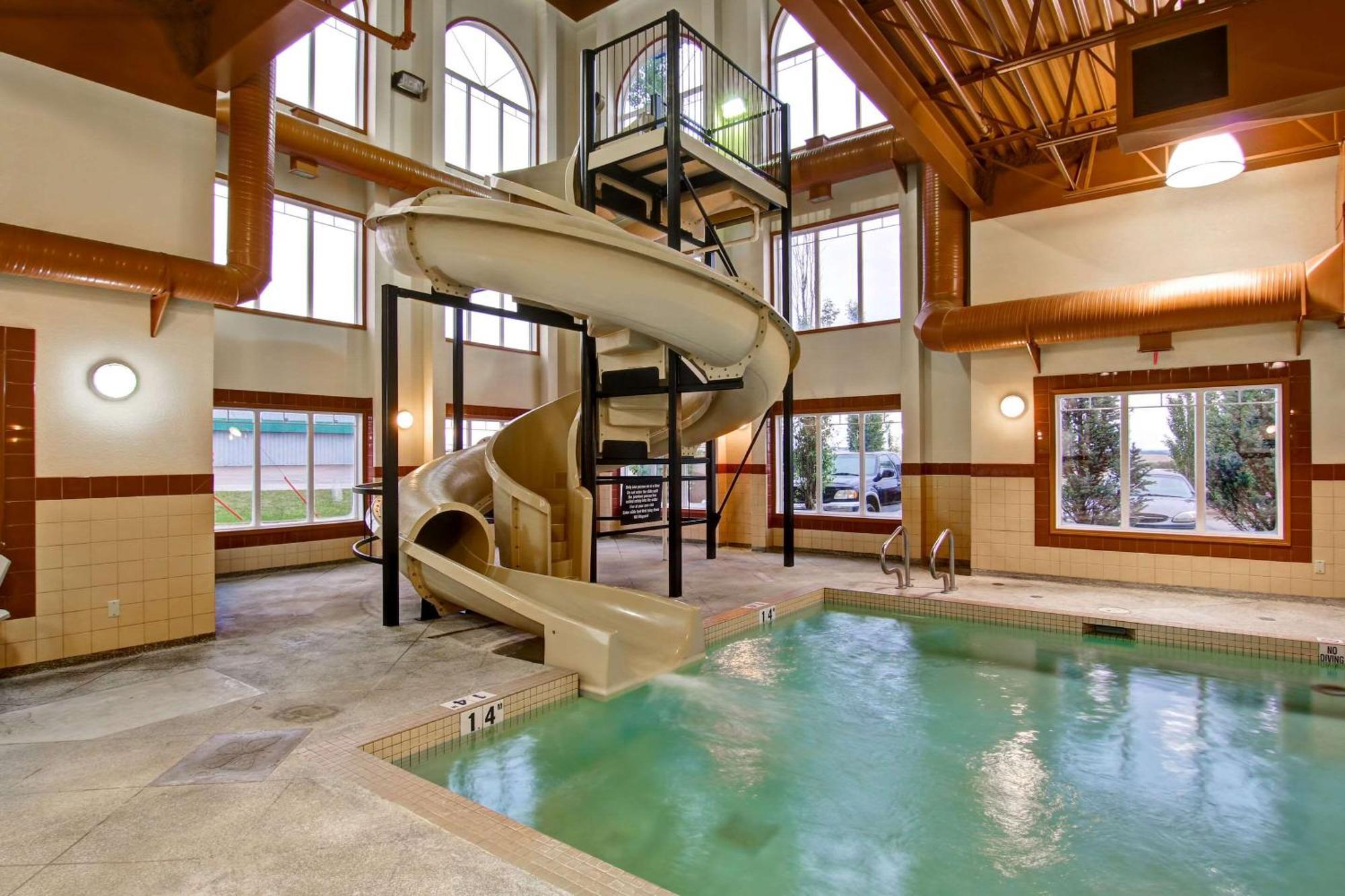 Clarion Pointe Rimbey Exterior foto