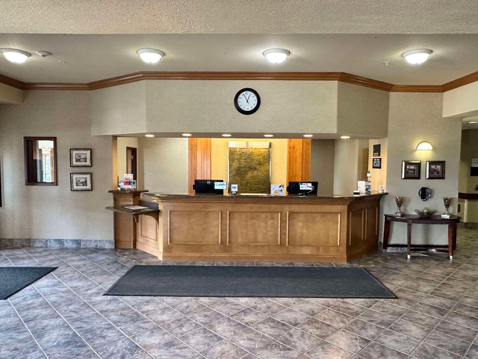 Clarion Pointe Rimbey Exterior foto