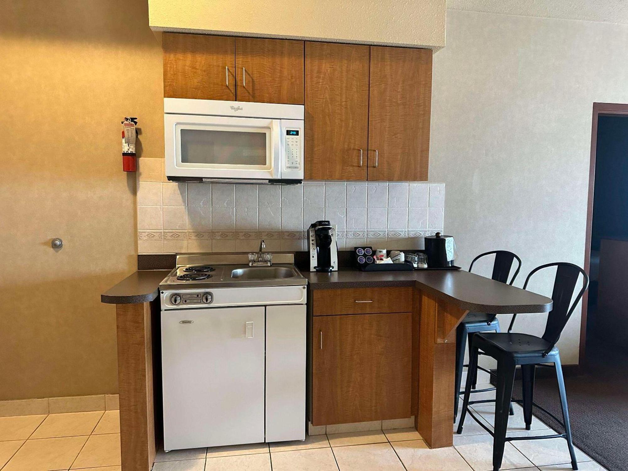 Clarion Pointe Rimbey Exterior foto